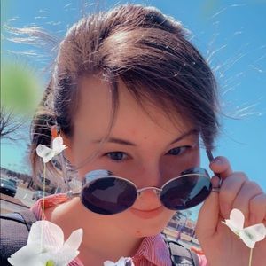 Meet your Posher, Kendra